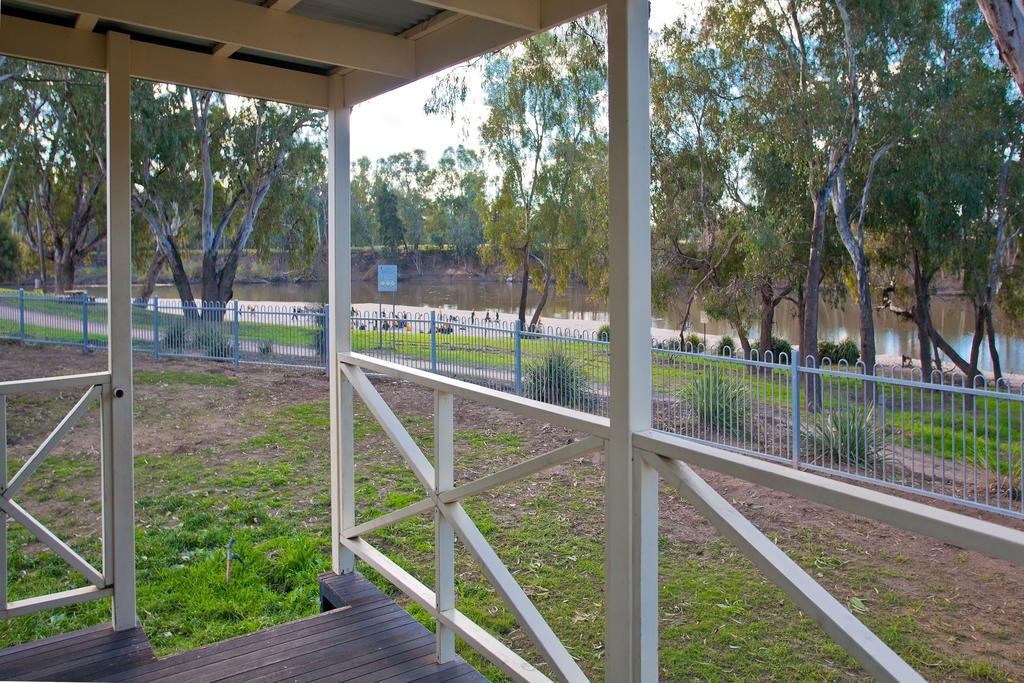 Wagga Wagga Beach Caravan Park 호텔 외부 사진